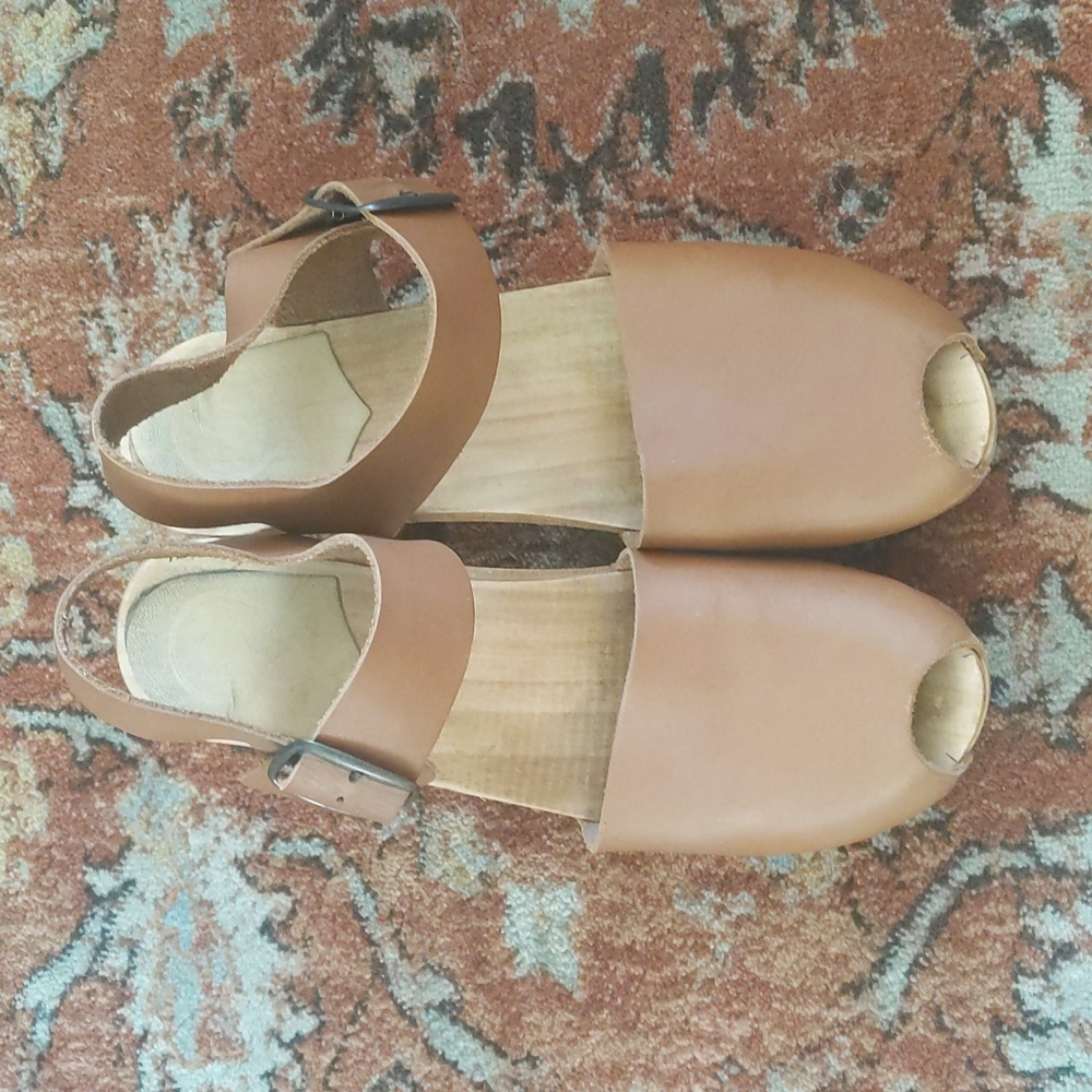 No. 6 Jane Peep-Toe Clog in Palamino - Picture 2 of 9